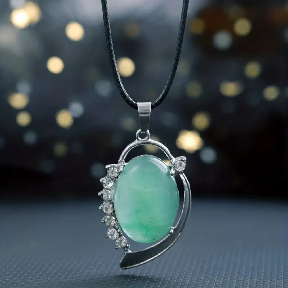 Green Aventurine Natural Stone Pendant Vintage Oval Shape with Sparkling Stones - Picture 3 of 3